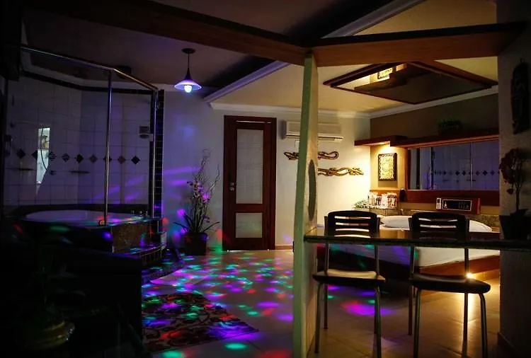 פורטאלזה Bali Motel (Adults Only) מלון אהבה