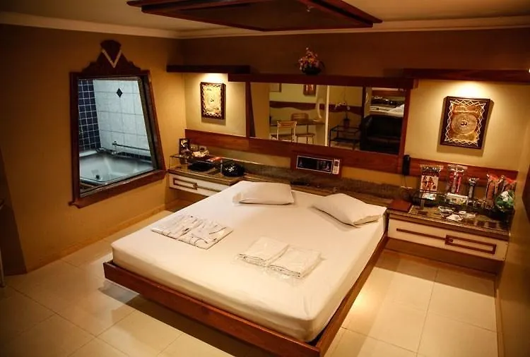 פורטאלזה Bali Motel (Adults Only) מלון אהבה
